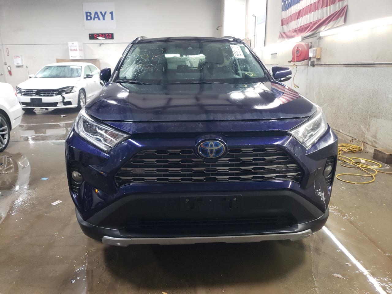 2019 Toyota RAV 4 VIN 2T3DWRFVXKW031102 Copart auction photo, rear end / side damage thumbnail 5