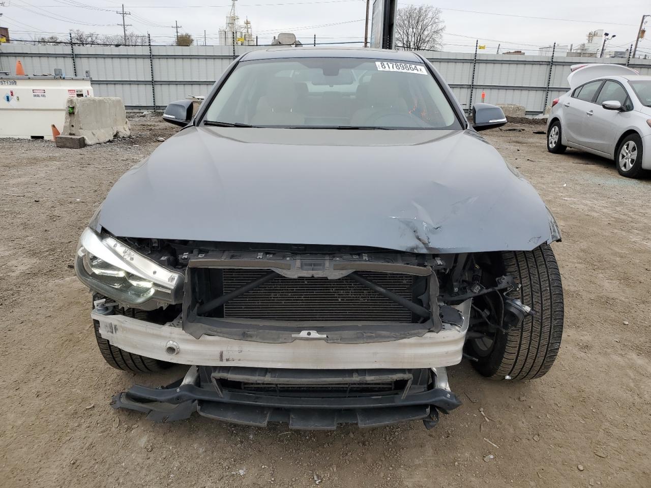 2017 BMW 3er VIN WBA8E5G37HNU45221 Copart auction photo, front end damage thumbnail 5