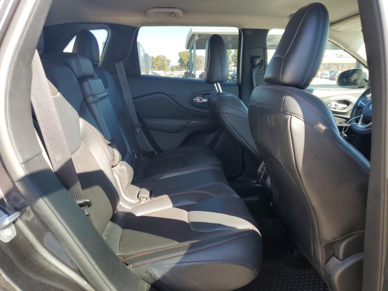 2015 Jeep Cherokee VIN 1C4PJMBS7FW520851 Copart auction photo, side / rear end damage thumbnail 10