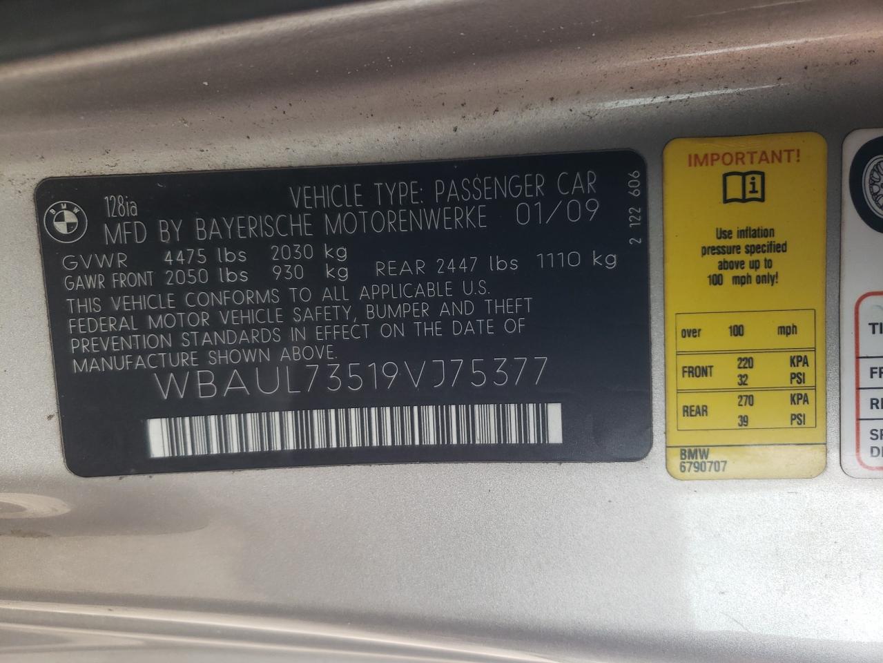 2009 BMW 1er VIN WBAUL73519VJ75377 Copart auction photo, rear end / minor dent/scratches damage thumbnail 12