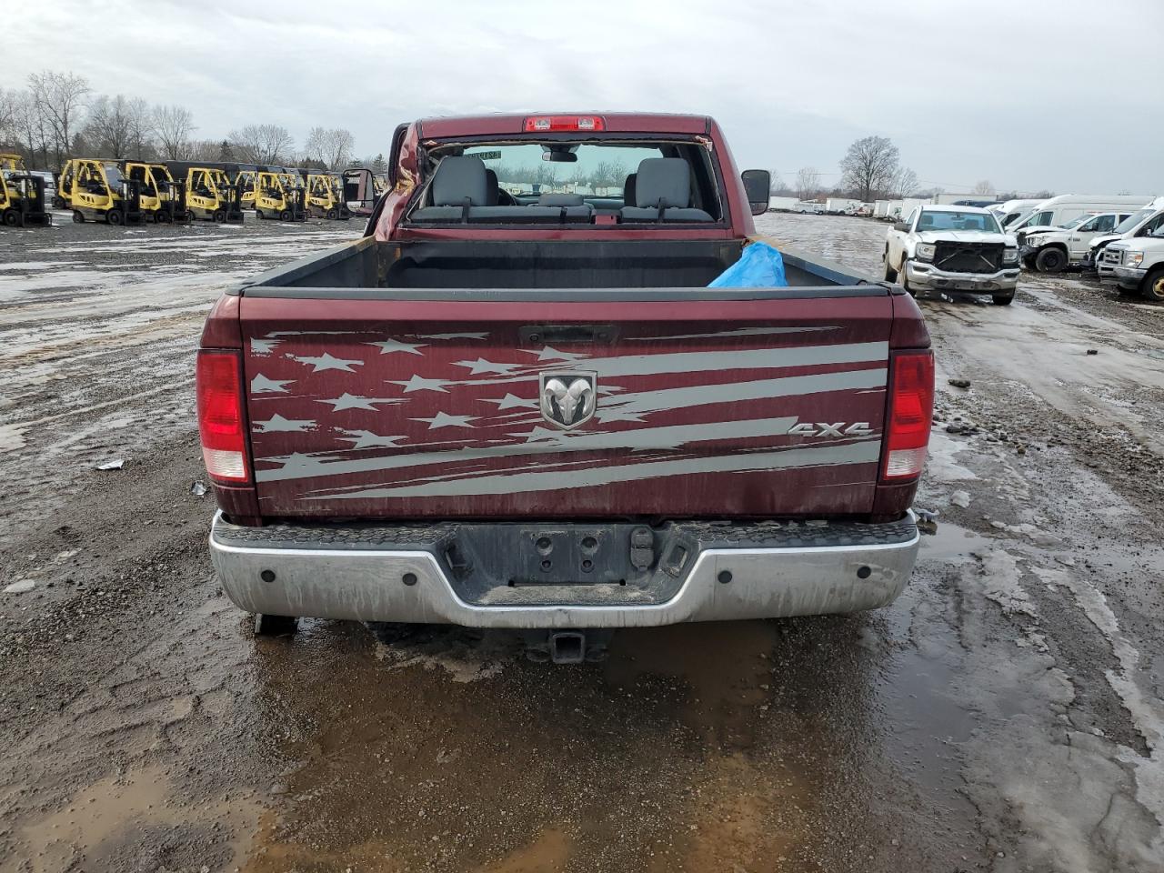 2018 RAM 2500 VIN 3C6UR5CL4JG106532 Copart auction photo, side damage thumbnail 6