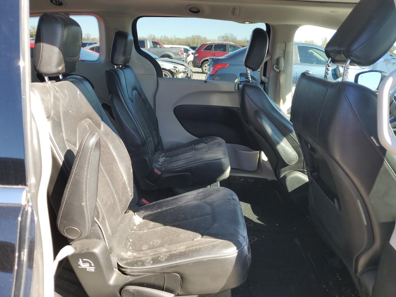 2019 Chrysler Pacifica VIN 2C4RC1GG0KR574307 Copart auction photo, rear end damage thumbnail 11