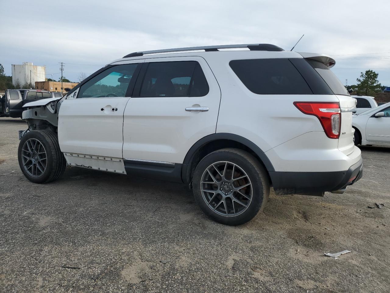 2014 Ford Explorer VIN 1FM5K8D86EGC43658 Copart auction photo, front end damage thumbnail 2