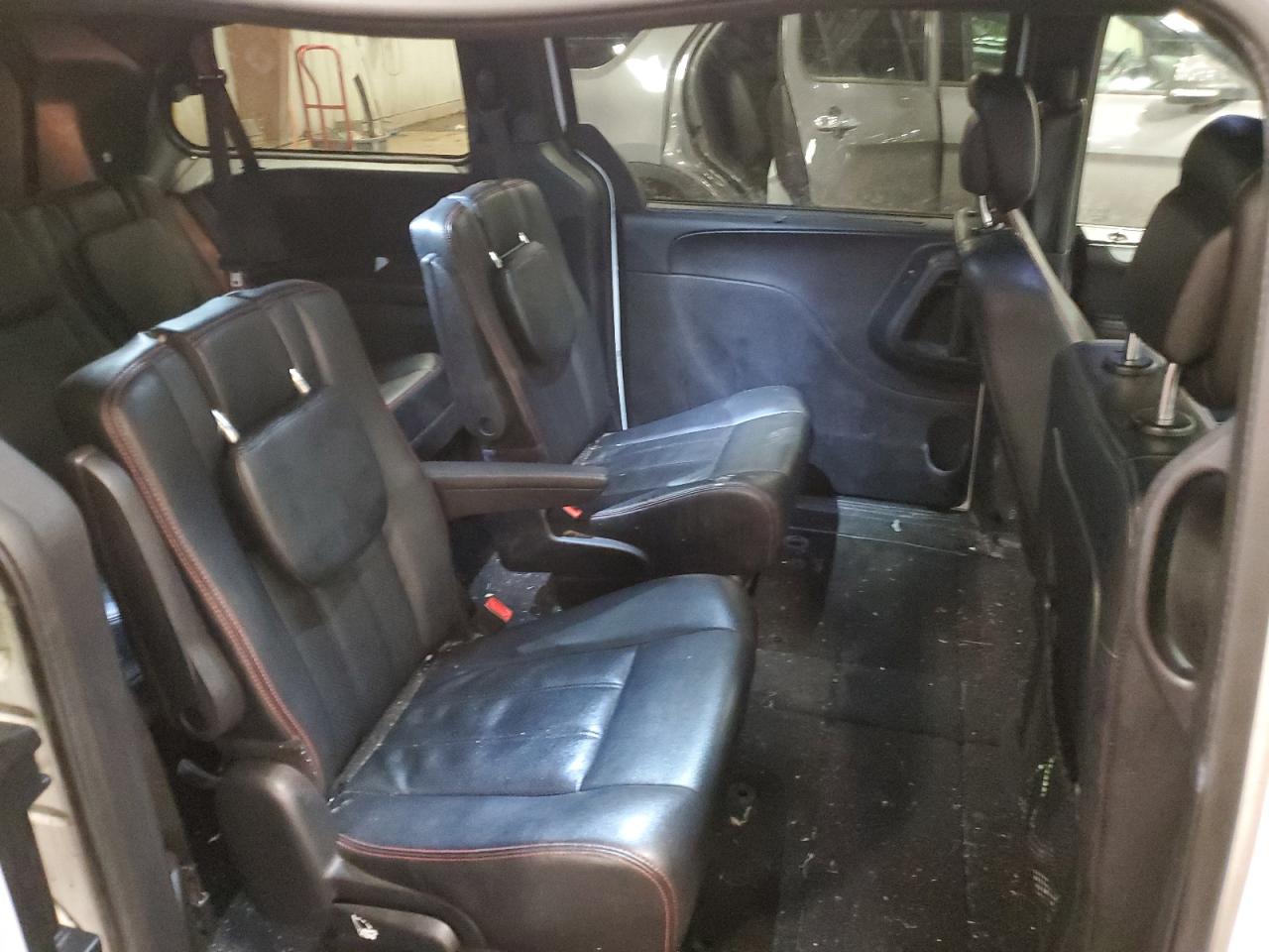 2019 Dodge Caravan VIN 2C4RDGEG5KR747449 Copart auction photo, front end / side damage thumbnail 12