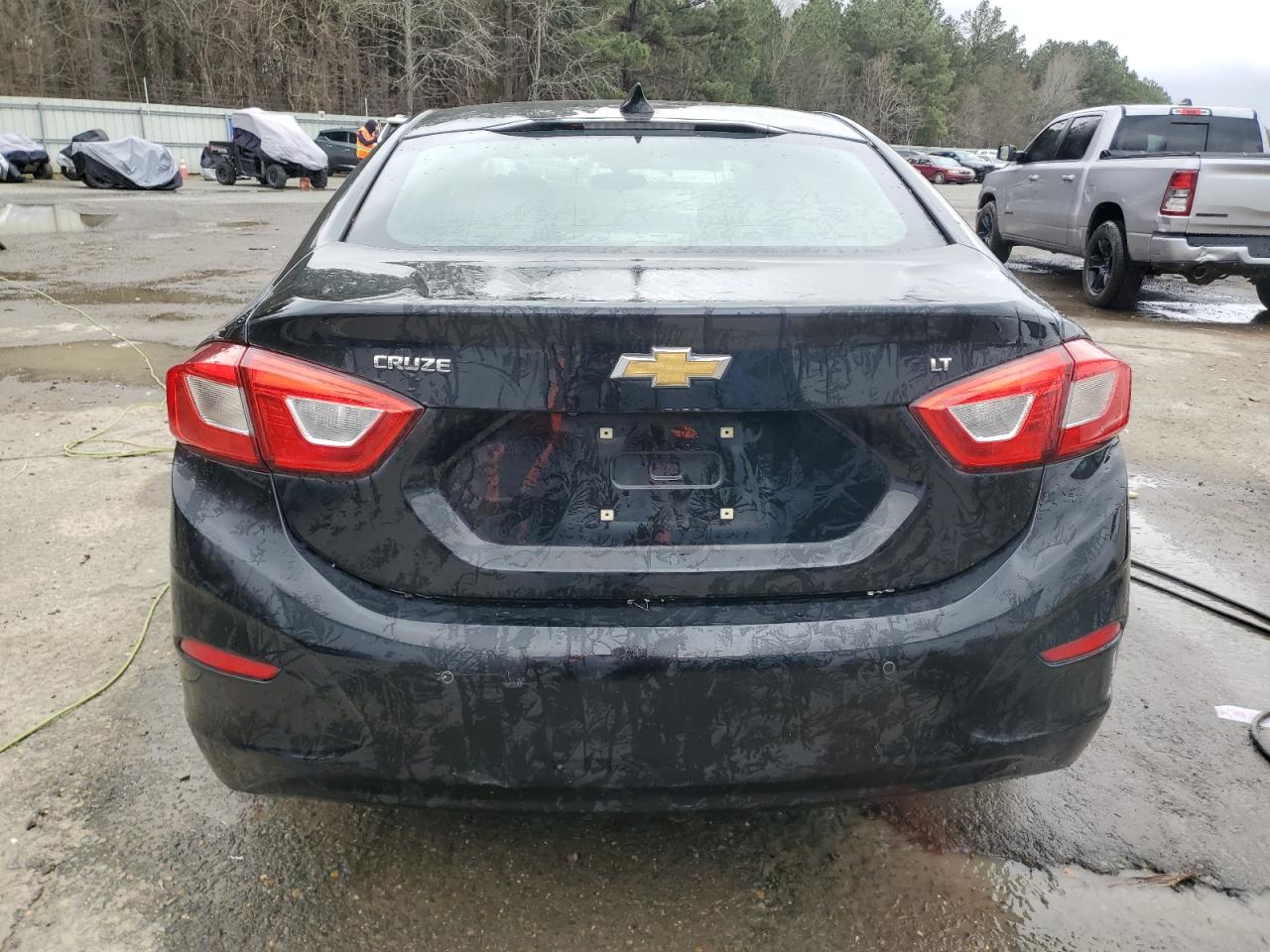 2018 Chevrolet Cruze VIN 1G1BE5SM8J7225789 Copart auction photo, front end / side damage thumbnail 6