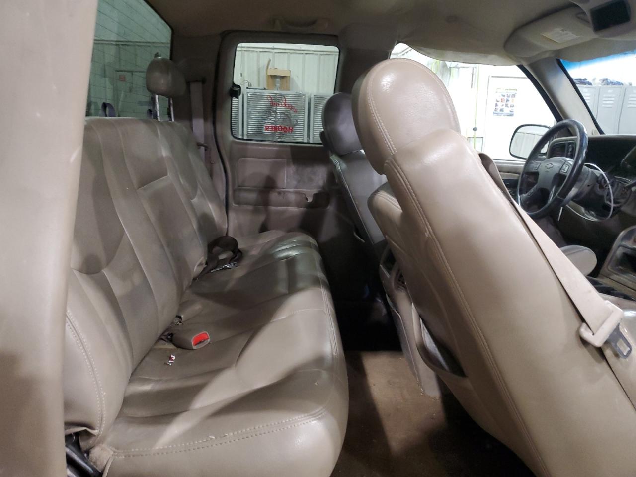 2003 Chevrolet Silverado VIN 2GCEK19T831100097 Copart auction photo, undercarriage damage thumbnail 10