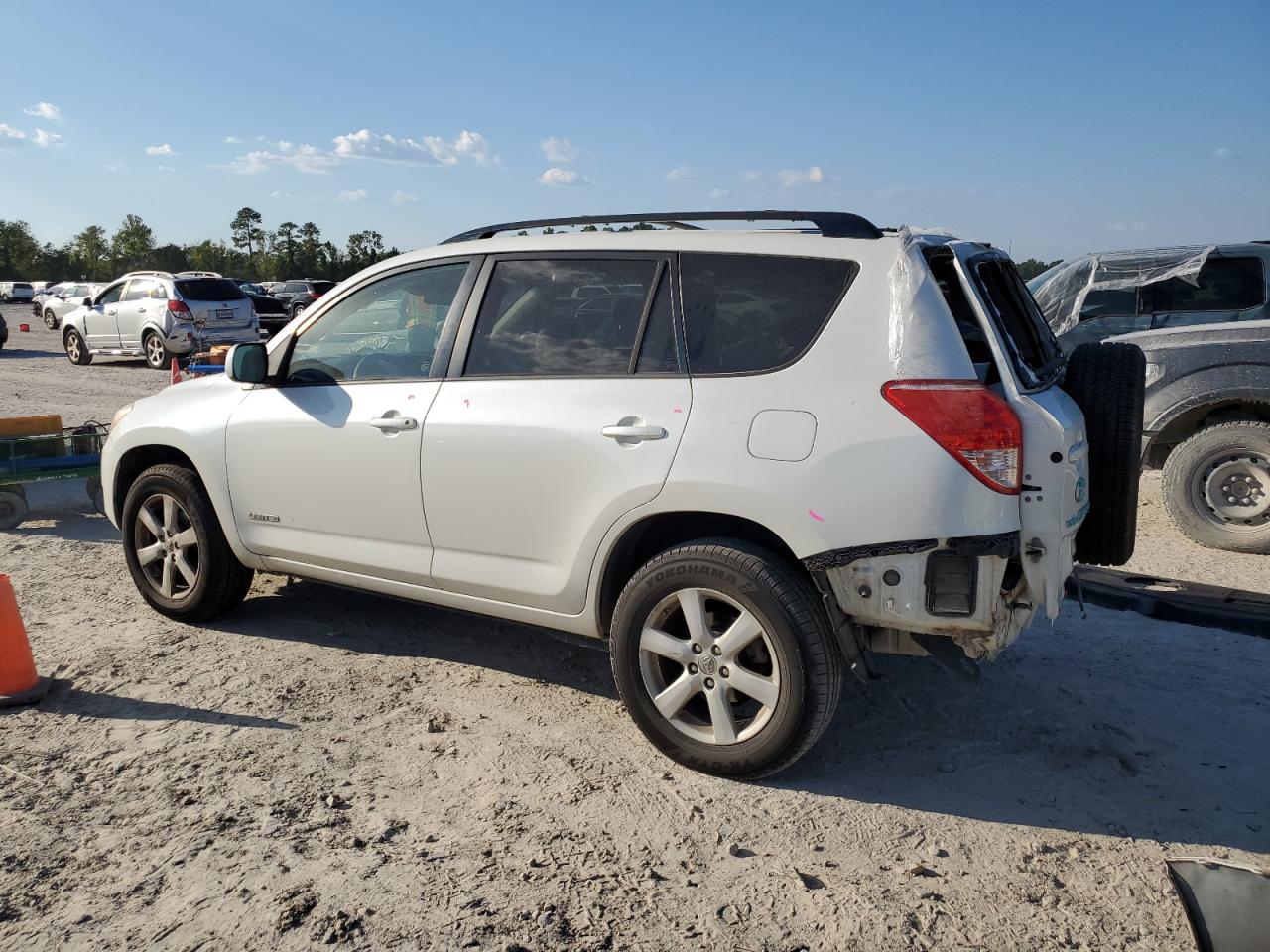 2008 Toyota RAV 4 VIN JTMZK31V885020640 Copart auction photo, rear end damage thumbnail 2