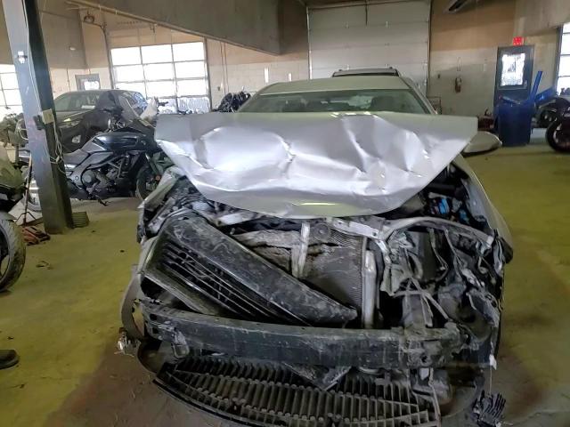 2015 Toyota Corolla VIN 2T1BURHE3FC326987 Copart auction photo, front end / minor dent/scratches damage thumbnail 11