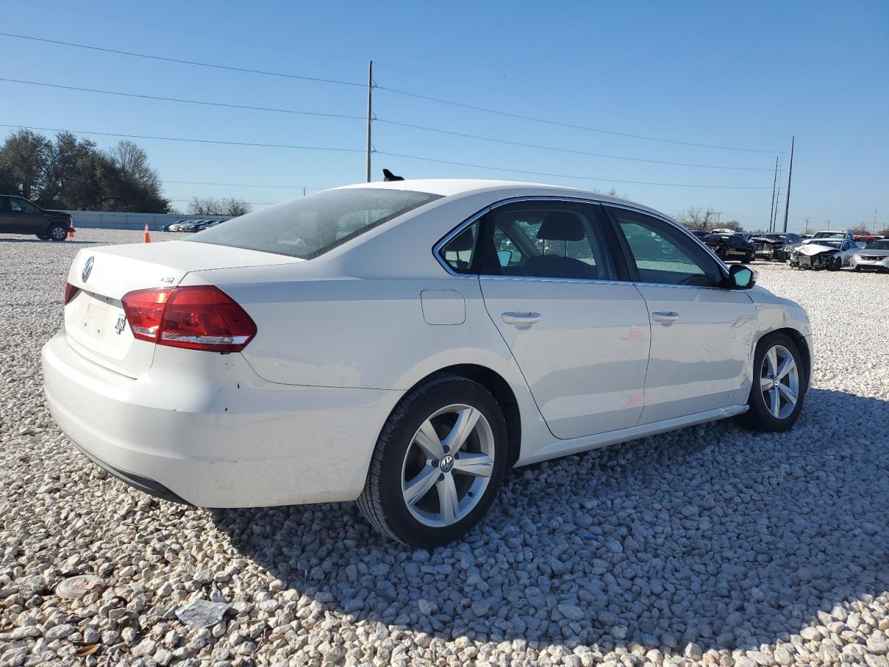2014 Volkswagen Passat VIN 1VWAT7A35EC023113 Copart auction photo, side / minor dent/scratches damage thumbnail 3