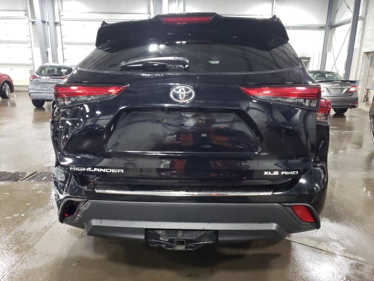2022 Toyota Highlander VIN 5TDGZRBH0NS595528 Copart auction photo, rollover damage thumbnail 6