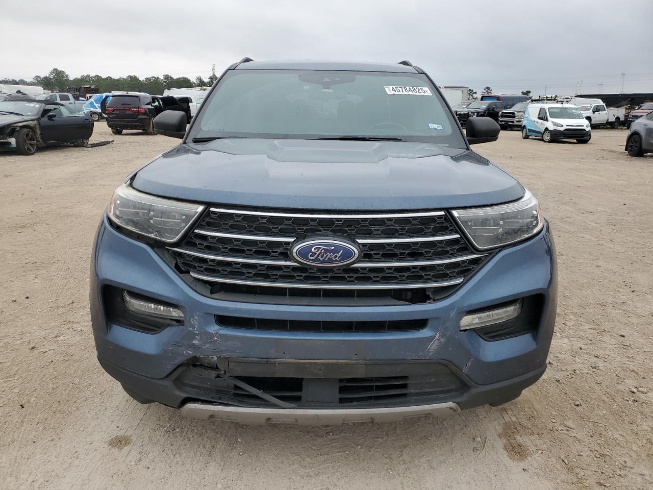 2020 Ford Explorer VIN 1FMSK7DHXLGA38399 Copart auction photo, front end / minor dent/scratches damage thumbnail 5