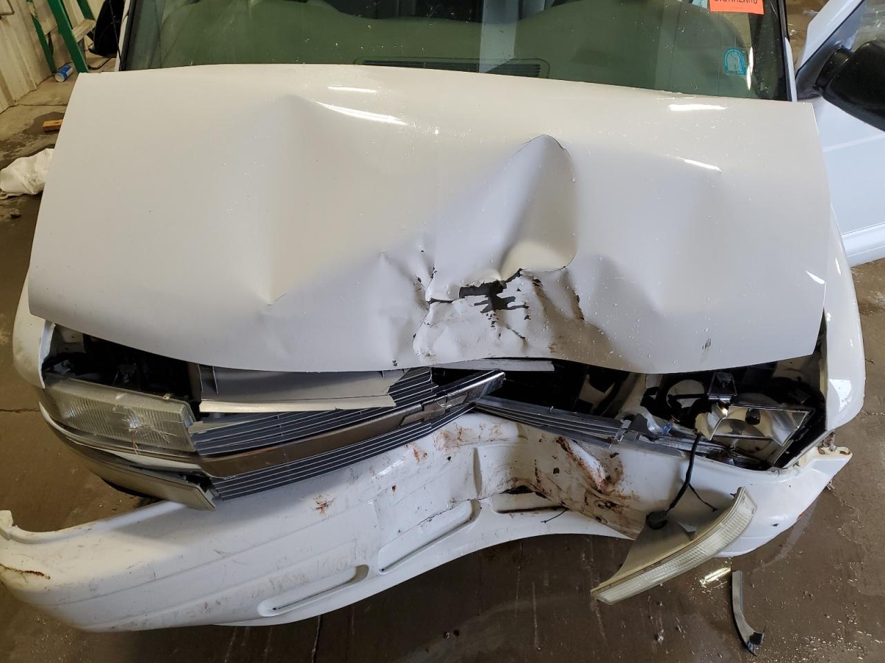 2003 Chevrolet Astro VIN 1GNEL19X93B149218 Copart auction photo, front end damage thumbnail 13
