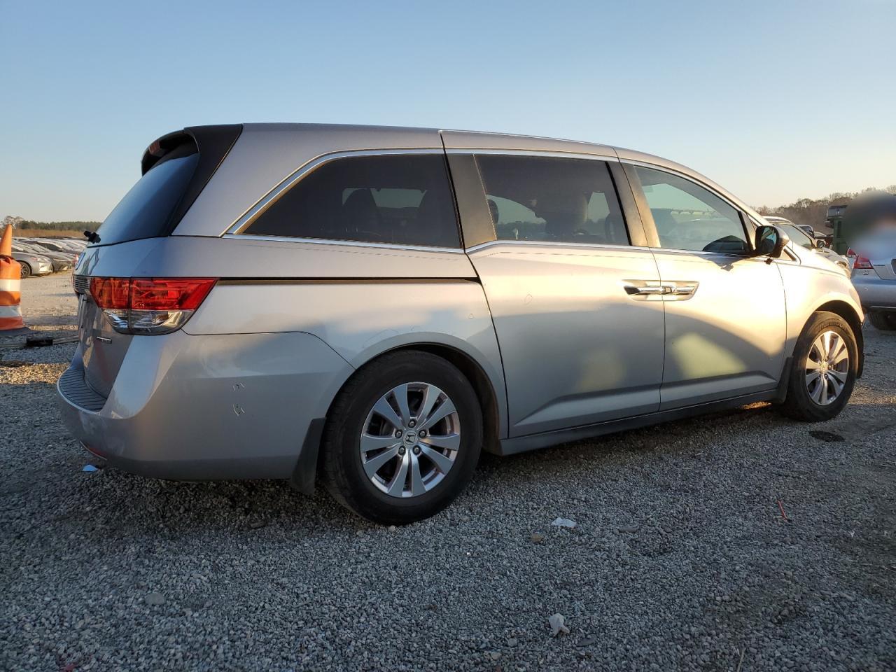 2016 Honda Odyssey VIN 5FNRL5H34GB145323 Copart auction photo, front end / side damage thumbnail 3
