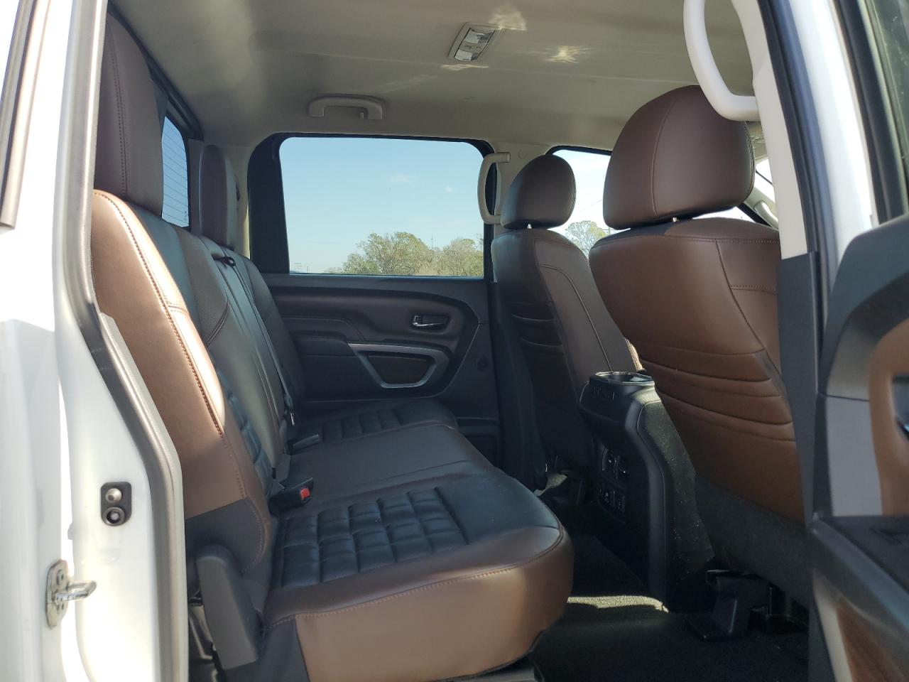 2018 Nissan Titan VIN 1N6BA1F46JN516984 Copart auction photo, normal wear damage thumbnail 10