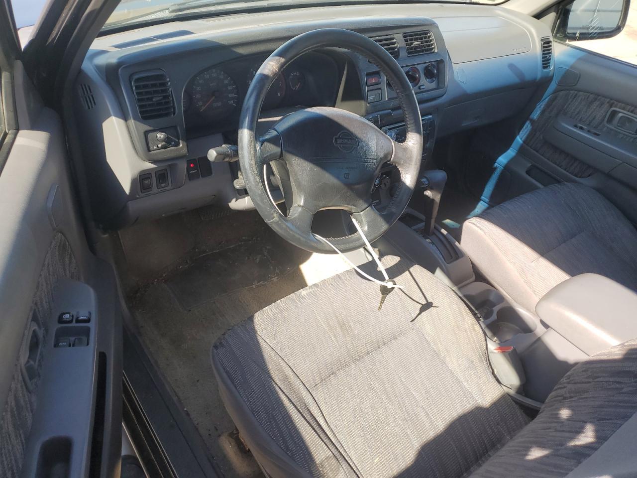 2000 Nissan Navara (Frontier) VIN 1N6ED26T3YC411827 Copart auction photo, front end / side damage thumbnail 8