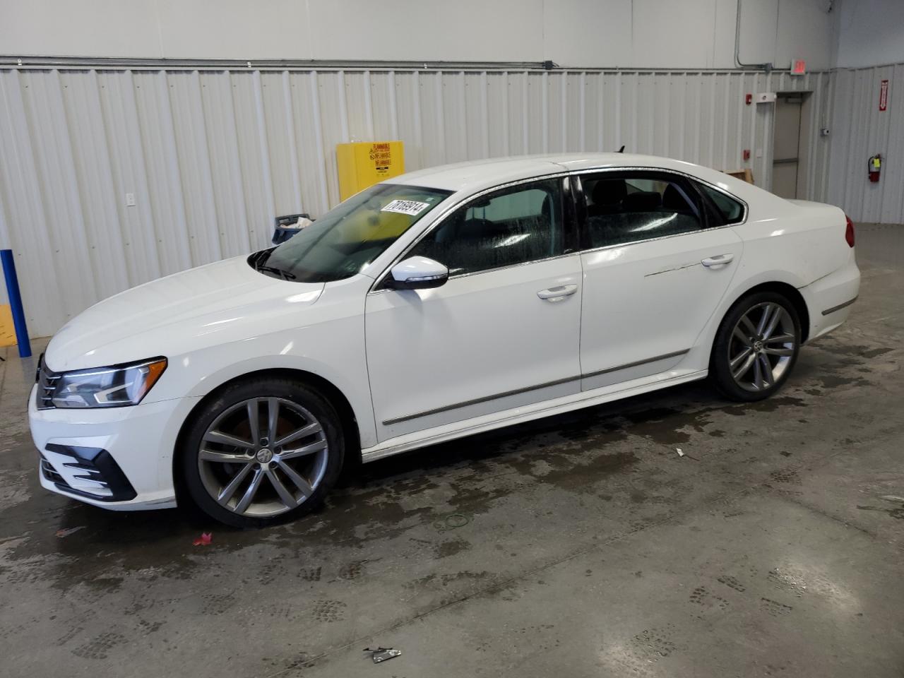 2016 Volkswagen Passat VIN 1VWAT7A36GC069407