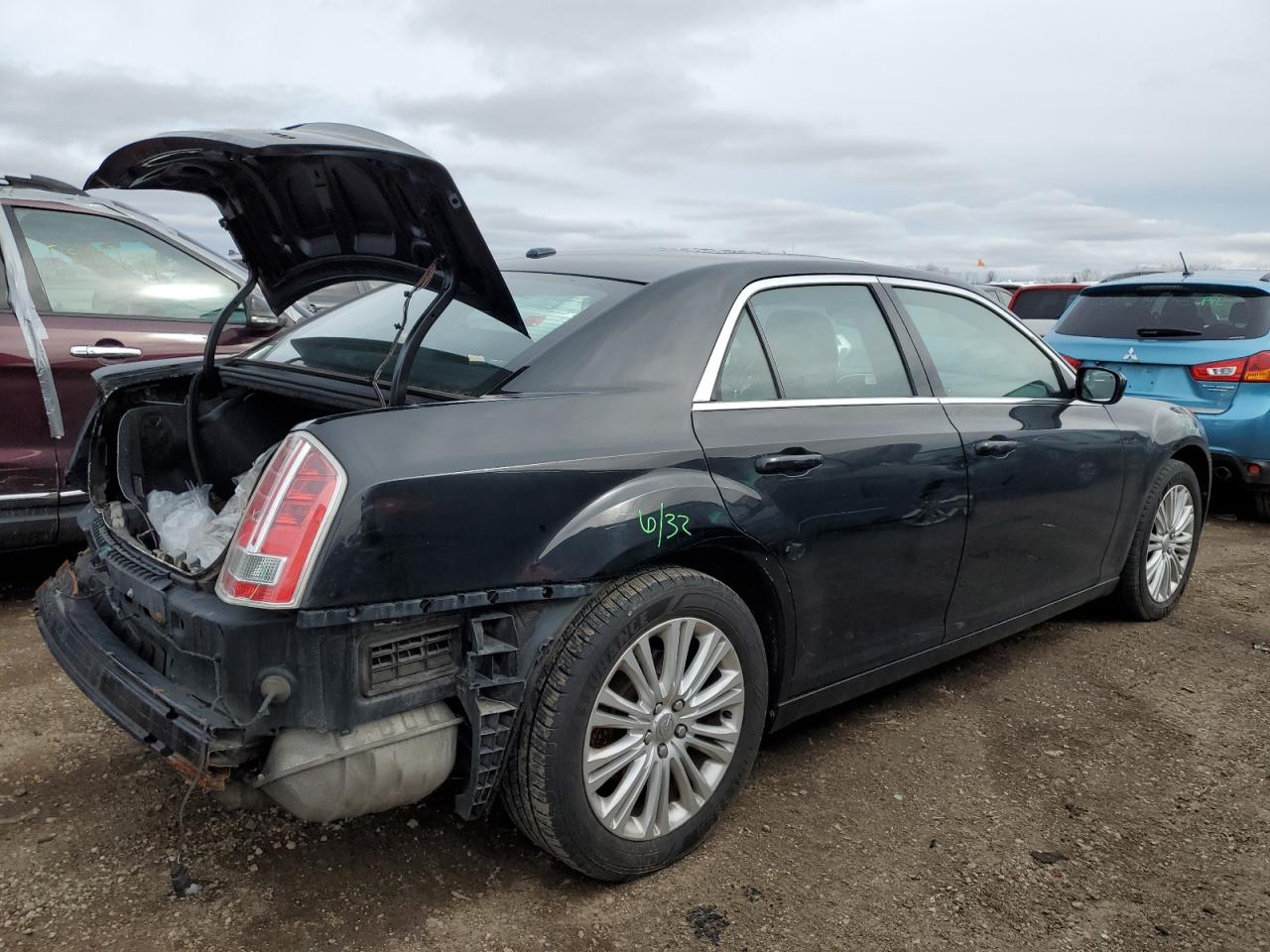 2014 Chrysler 300 VIN 2C3CCARG5EH304006 Copart auction photo, rear end / minor dent/scratches damage thumbnail 3