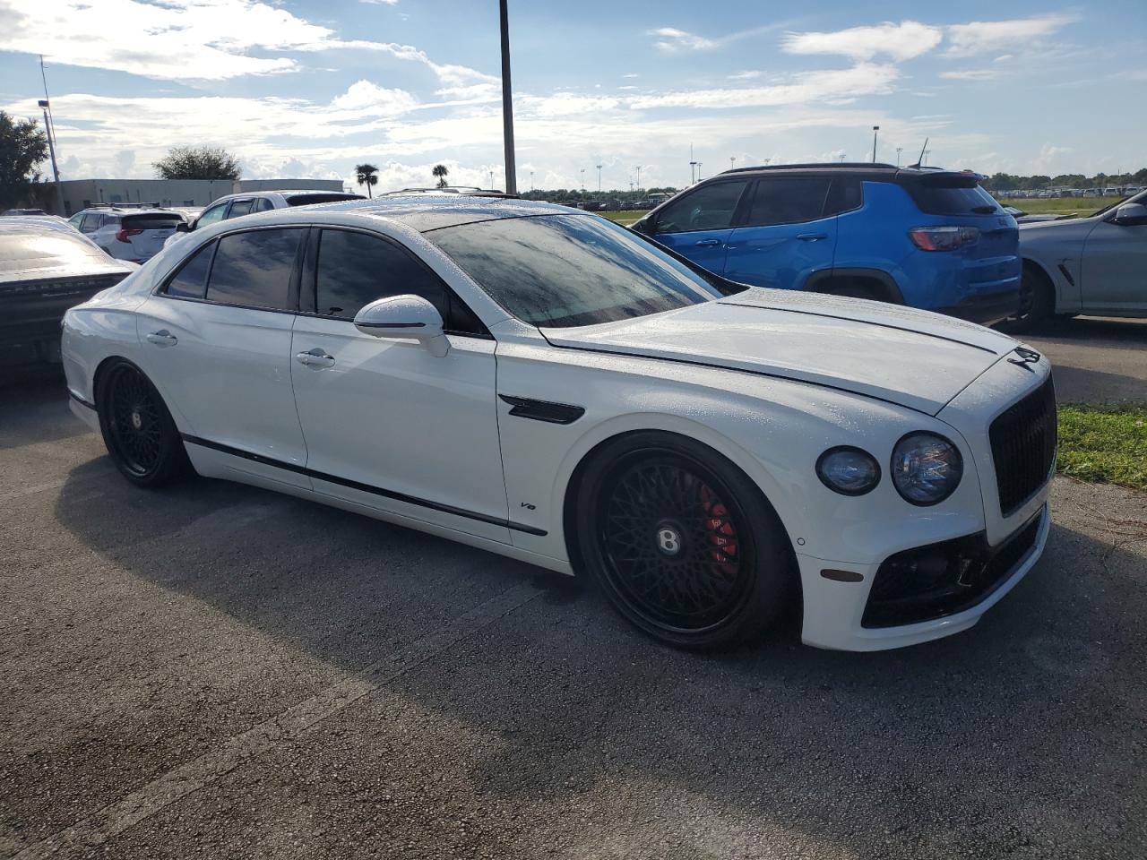 2022 Bentley Flying spur VIN SCBBG6ZG0NC092159 Copart auction photo, water/flood damage thumbnail 4