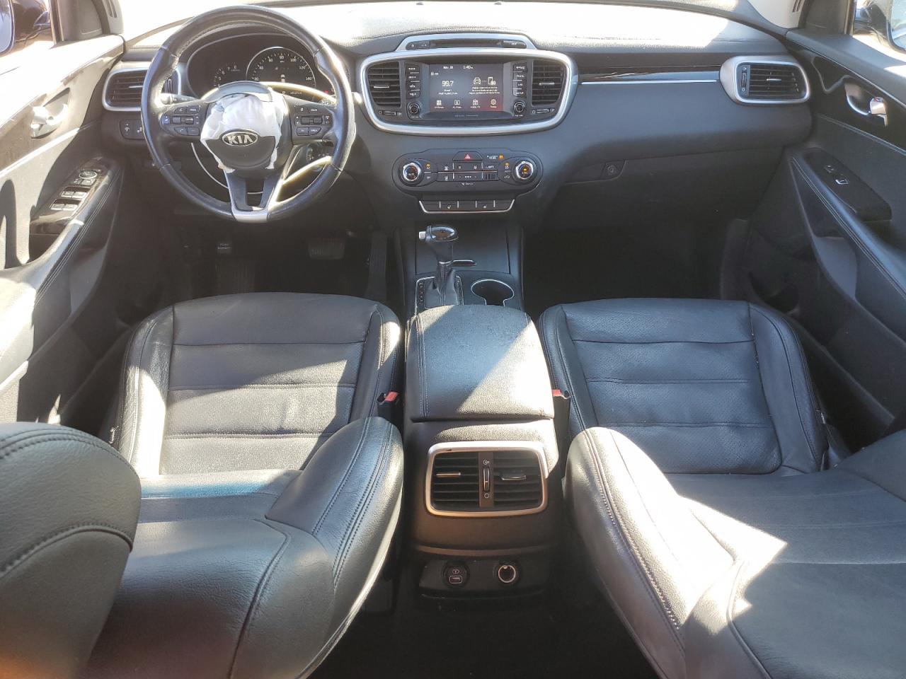 2017 KIA Sorento VIN 5XYPG4A5XHG227617 Copart auction photo, front end damage thumbnail 8