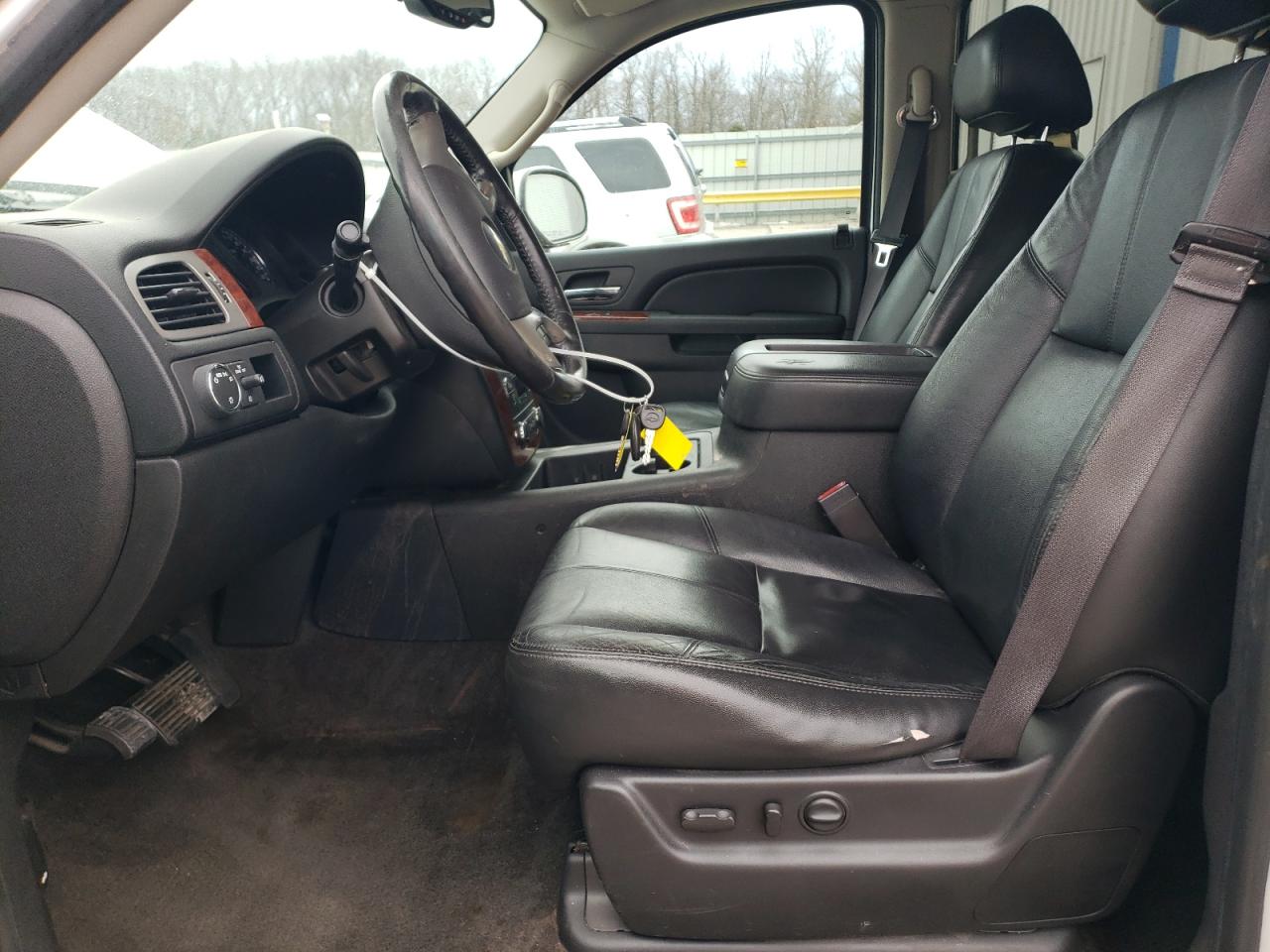 2013 Chevrolet Suburban VIN 1GNSCJE07DR245756 Copart auction photo, front end damage thumbnail 7