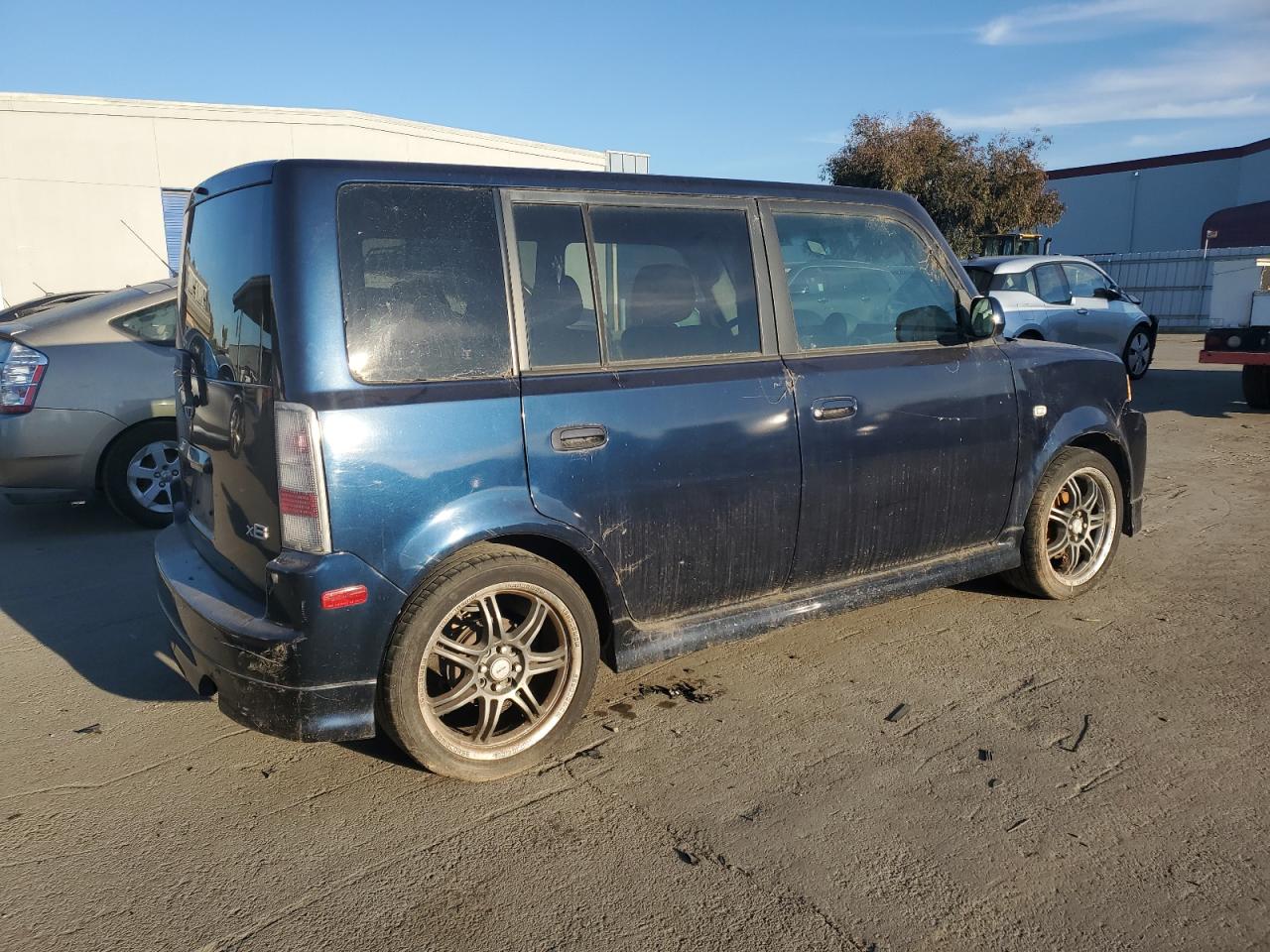 2006 Toyota xB VIN JTLKT324X64054347 Copart auction photo, minor dent/scratches damage thumbnail 3