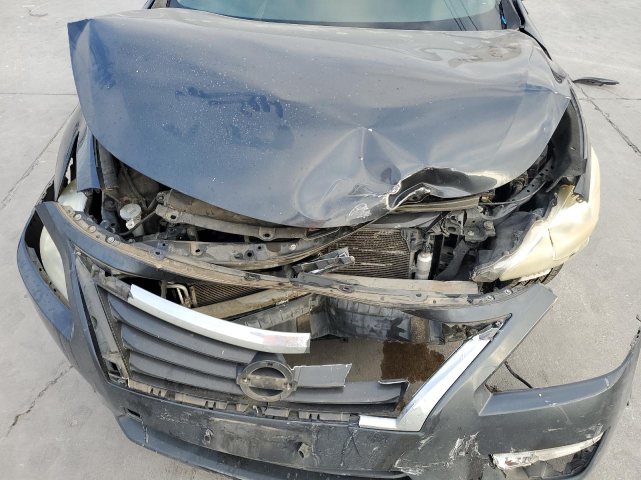 2015 Nissan Altima VIN 1N4AL3AP3FC214552 Copart auction photo, front end / minor dent/scratches damage thumbnail 11