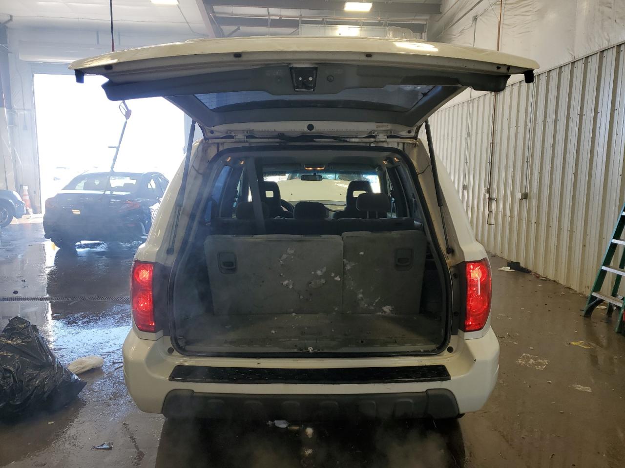 2005 Honda Pilot VIN 2HKYF18175H567563 Copart auction photo, front end / side damage thumbnail 6