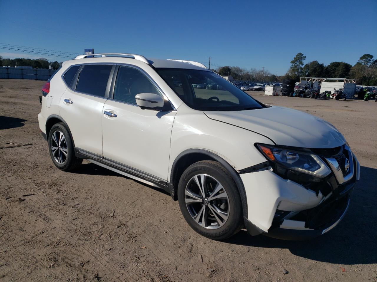 2017 Nissan Rogue VIN JN8AT2MT5HW131658 Copart auction photo, front end damage thumbnail 4