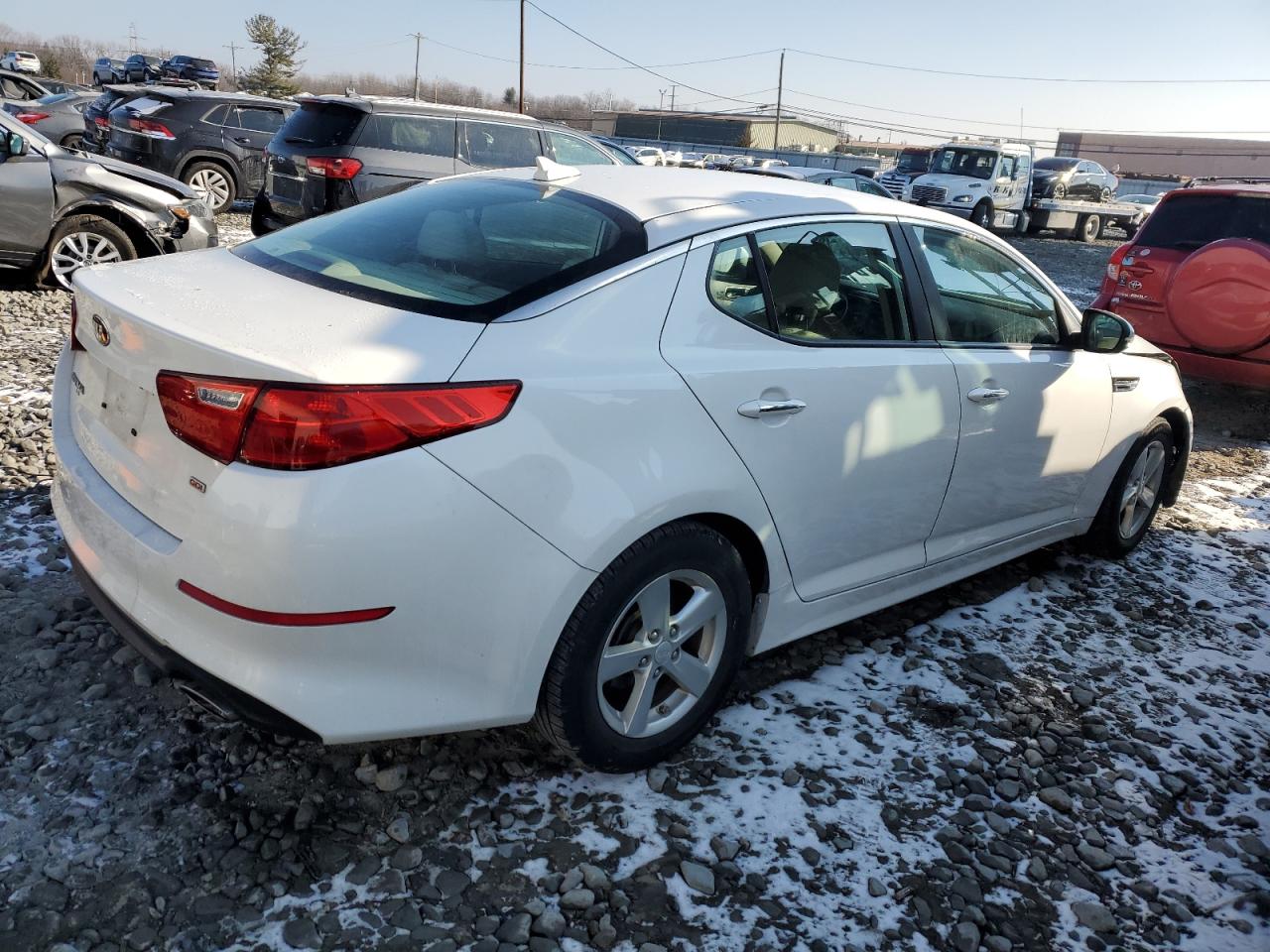 2015 KIA Optima VIN KNAGM4A76F5663779 Copart auction photo, front end damage thumbnail 3