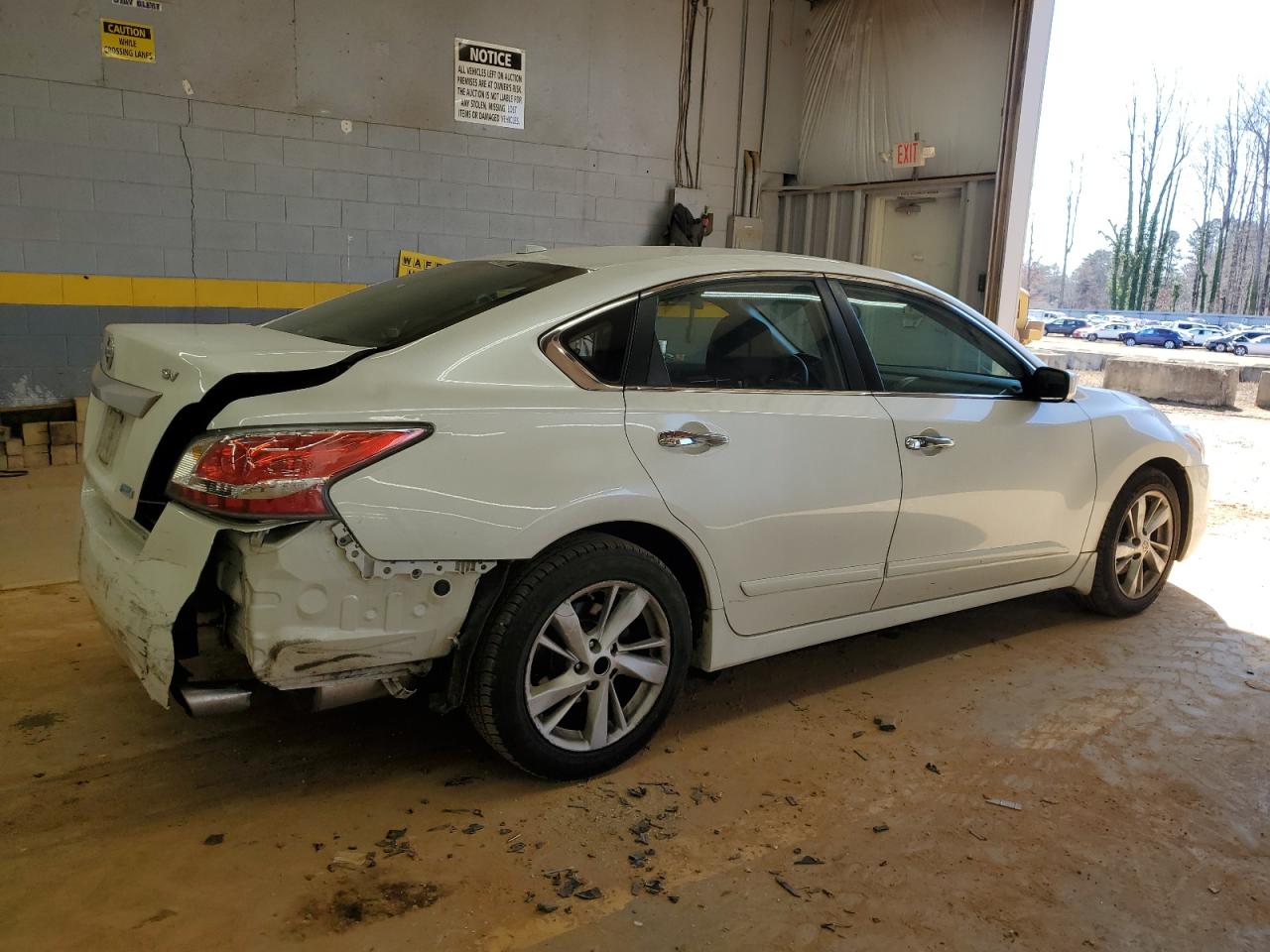 2015 Nissan Altima VIN 1N4AL3AP1FC143254 Copart auction photo, rear end damage thumbnail 3