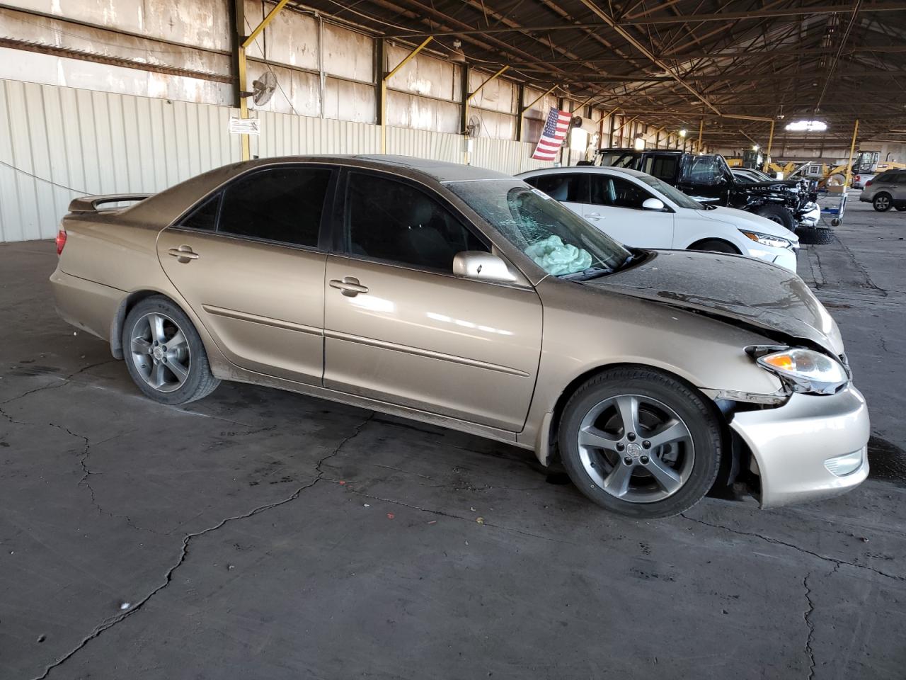 2005 Toyota Camry VIN 4T1BA30K05U509476 Copart auction photo, front end / minor dent/scratches damage thumbnail 4