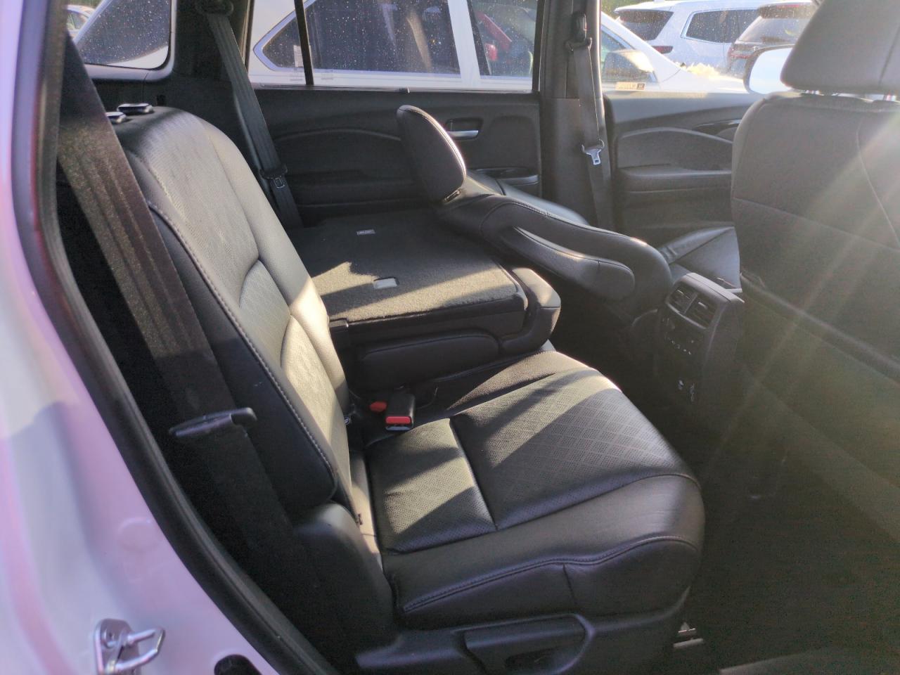 2021 Honda Passport VIN 5FNYF7H97MB003112 Copart auction photo, water/flood damage thumbnail 11