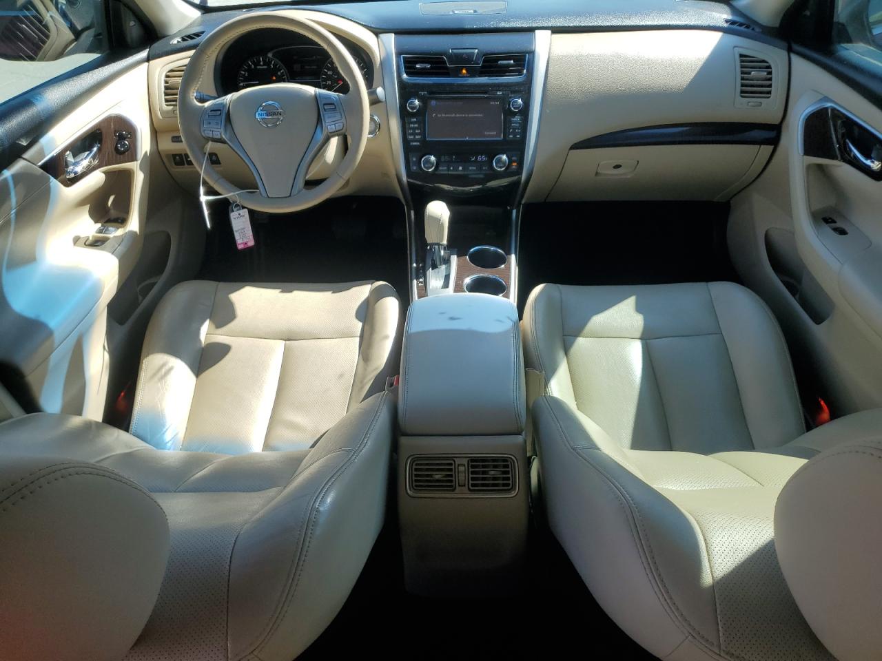 2015 Nissan Altima VIN 1N4AL3AP9FN889701 Copart auction photo, rear end / minor dent/scratches damage thumbnail 8