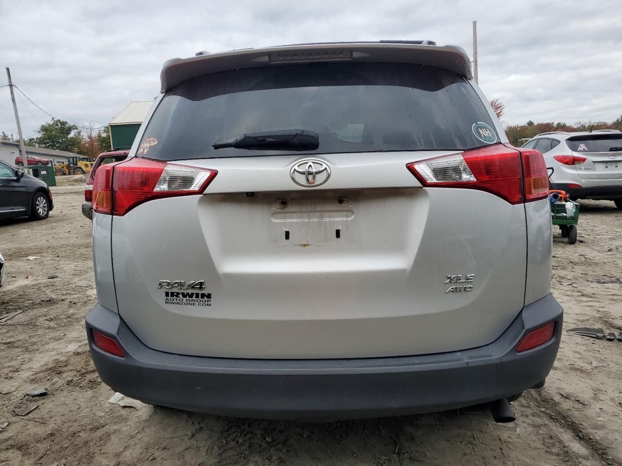 2014 Toyota RAV 4 VIN JTMRFREV6EJ005400 Copart auction photo, vandalism / minor dent/scratches damage thumbnail 6