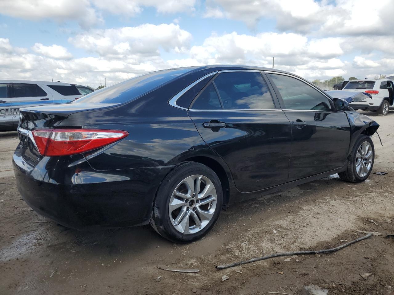 2015 Toyota Camry VIN 4T4BF1FK4FR502597 Copart auction photo, front end / minor dent/scratches damage thumbnail 3