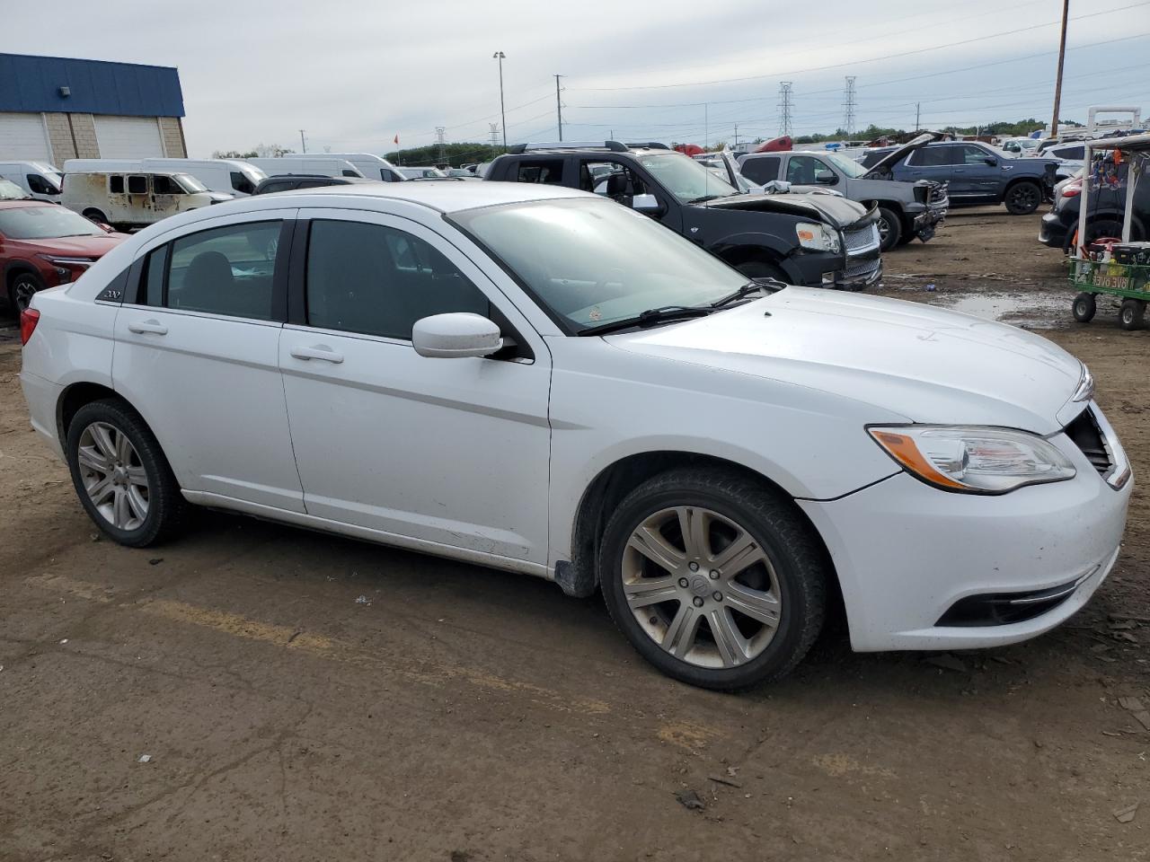 2011 Chrysler 200 VIN 1C3BC1FB4BN615577 Copart auction photo, front end damage thumbnail 4