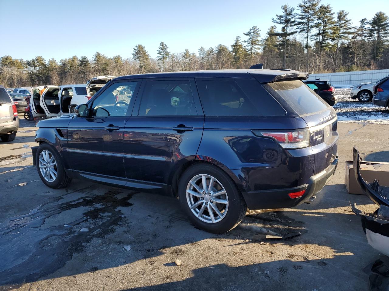 2017 Land Rover Range Rover VIN SALWG2FV2HA132261 Copart auction photo, front end / partial repair damage thumbnail 2