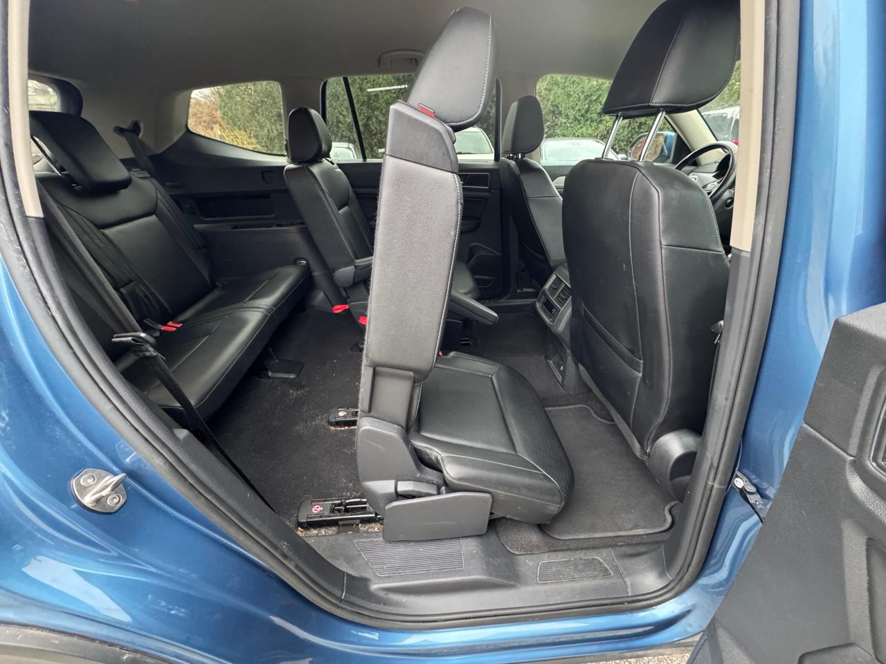 2019 Volkswagen Atlas VIN 1V2LR2CA8KC504864 Copart auction photo, normal wear / minor dent/scratches damage thumbnail 6