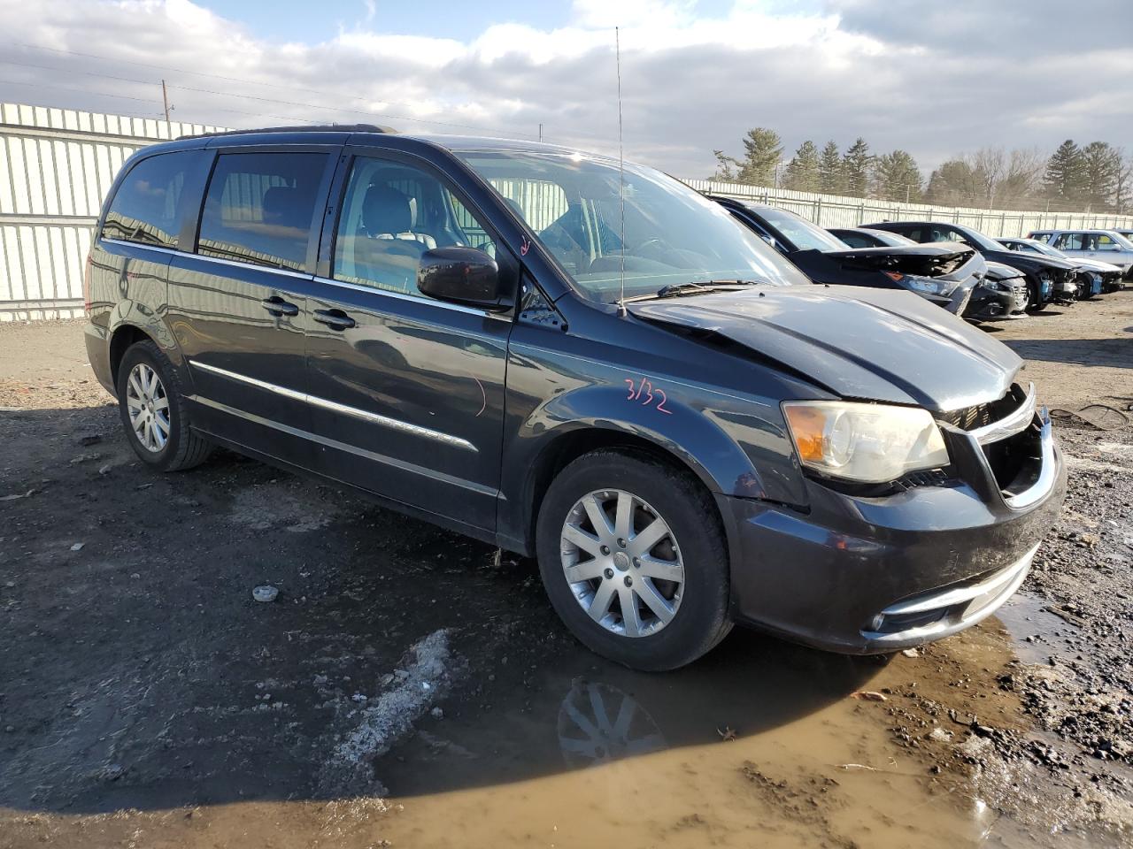 2014 Chrysler Town & Country VIN 2C4RC1BG6ER218519 Copart auction photo, front end / side damage thumbnail 4