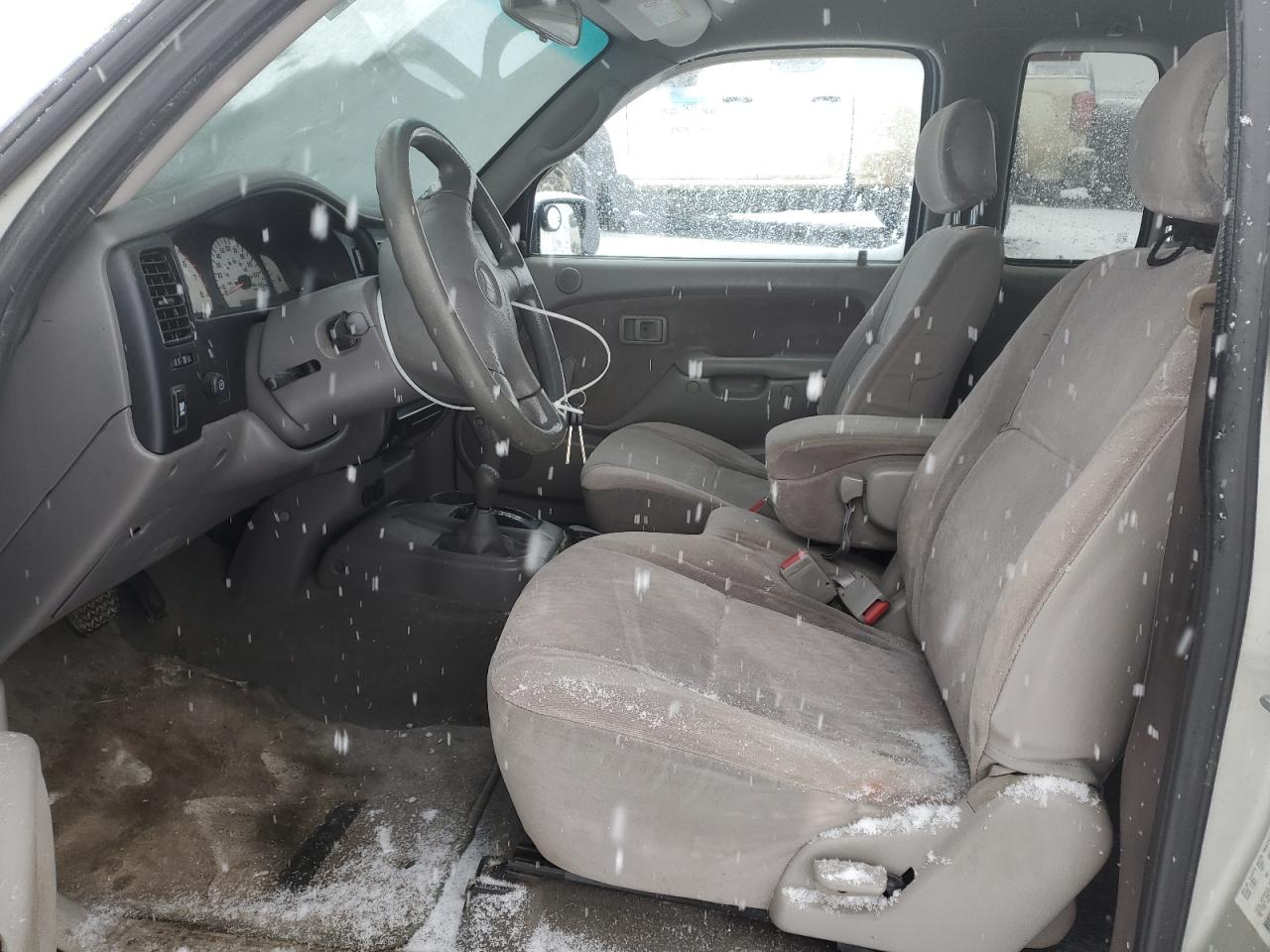 2001 Toyota Tacoma VIN 5TEWM72NX1Z724652 Copart auction photo, undercarriage / minor dent/scratches damage thumbnail 7