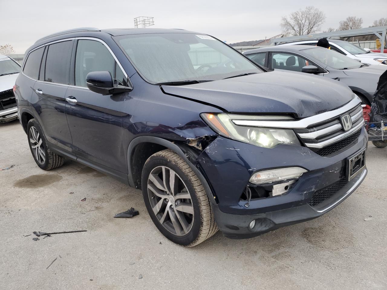 2016 Honda Pilot VIN 5FNYF6H02GB086514 Copart auction photo, all over damage thumbnail 4