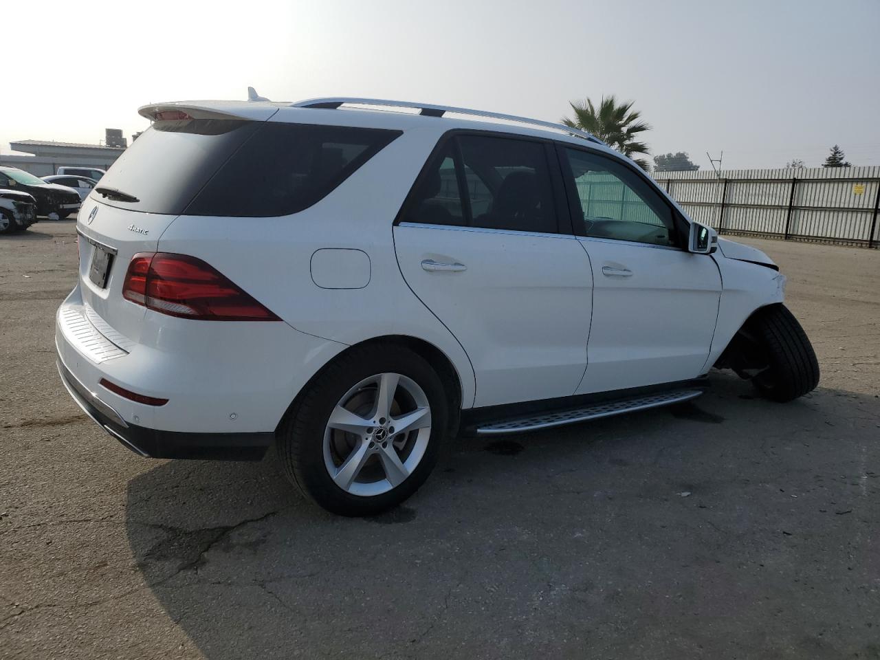 2019 Mercedes-Benz GLE VIN 4JGDA5GB9KB213616 Copart auction photo, front end damage thumbnail 3