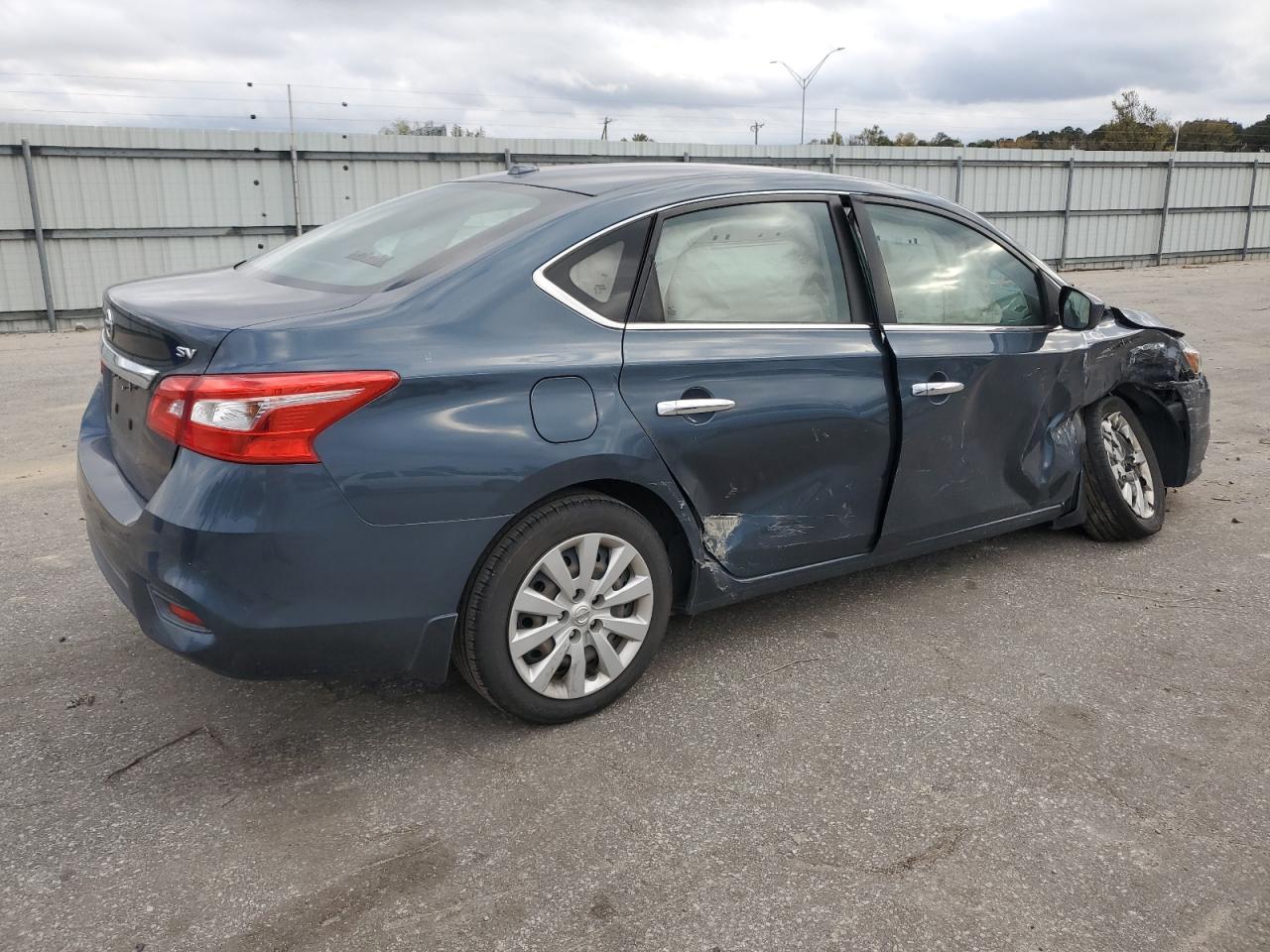 2017 Nissan Sentra VIN 3N1AB7AP8HY328015 Copart auction photo, front end / side damage thumbnail 3