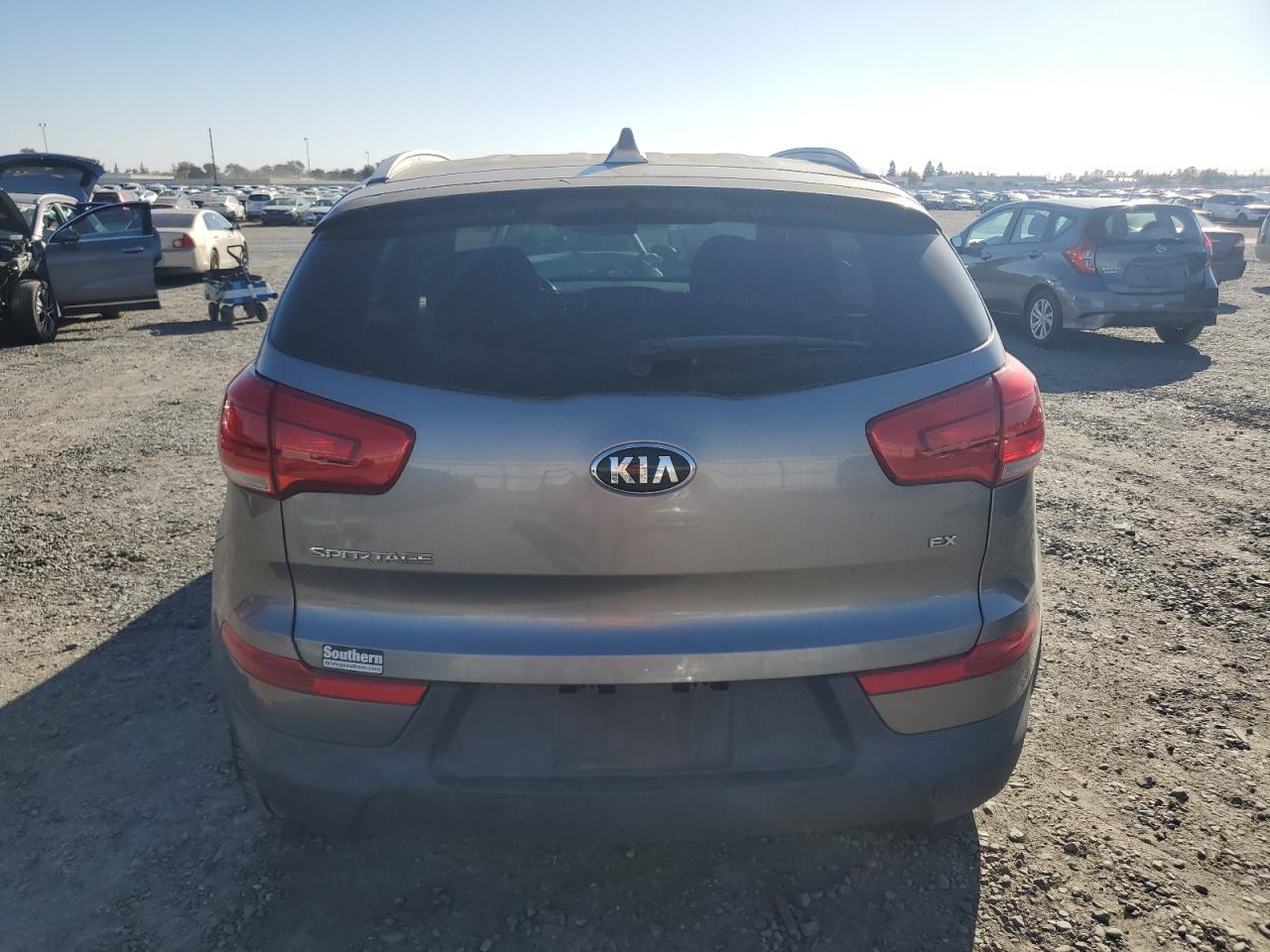 2015 KIA Sportage VIN KNDPC3AC4F7711183 Copart auction photo, minor dent/scratches damage thumbnail 6