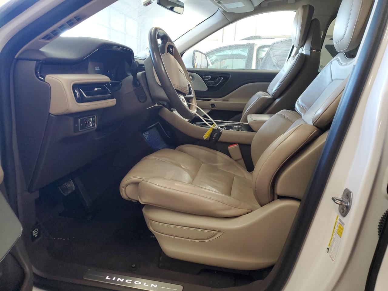 2021 Lincoln Aviator VIN 5LM5J7XCXMGL17012 Copart auction photo, rear end / side damage thumbnail 7