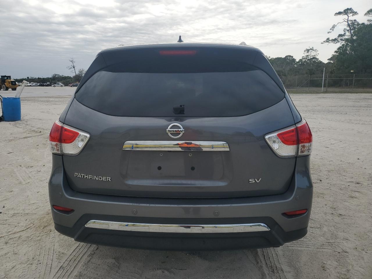 2016 Nissan Pathfinder VIN 5N1AR2MN8GC628288 Copart auction photo, all over / minor dent/scratches damage thumbnail 6