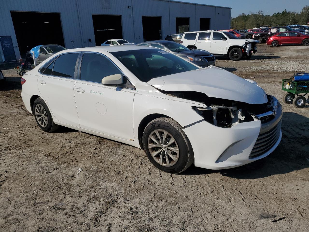 2016 Toyota Camry VIN 4T1BF1FK5GU226961 Copart auction photo, front end / minor dent/scratches damage thumbnail 4