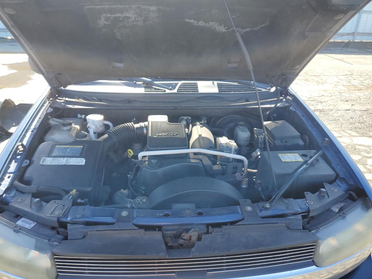 2005 Chevrolet TrailBlazer VIN 1GNDS13S952316353 Copart auction photo, side / front end damage thumbnail 13