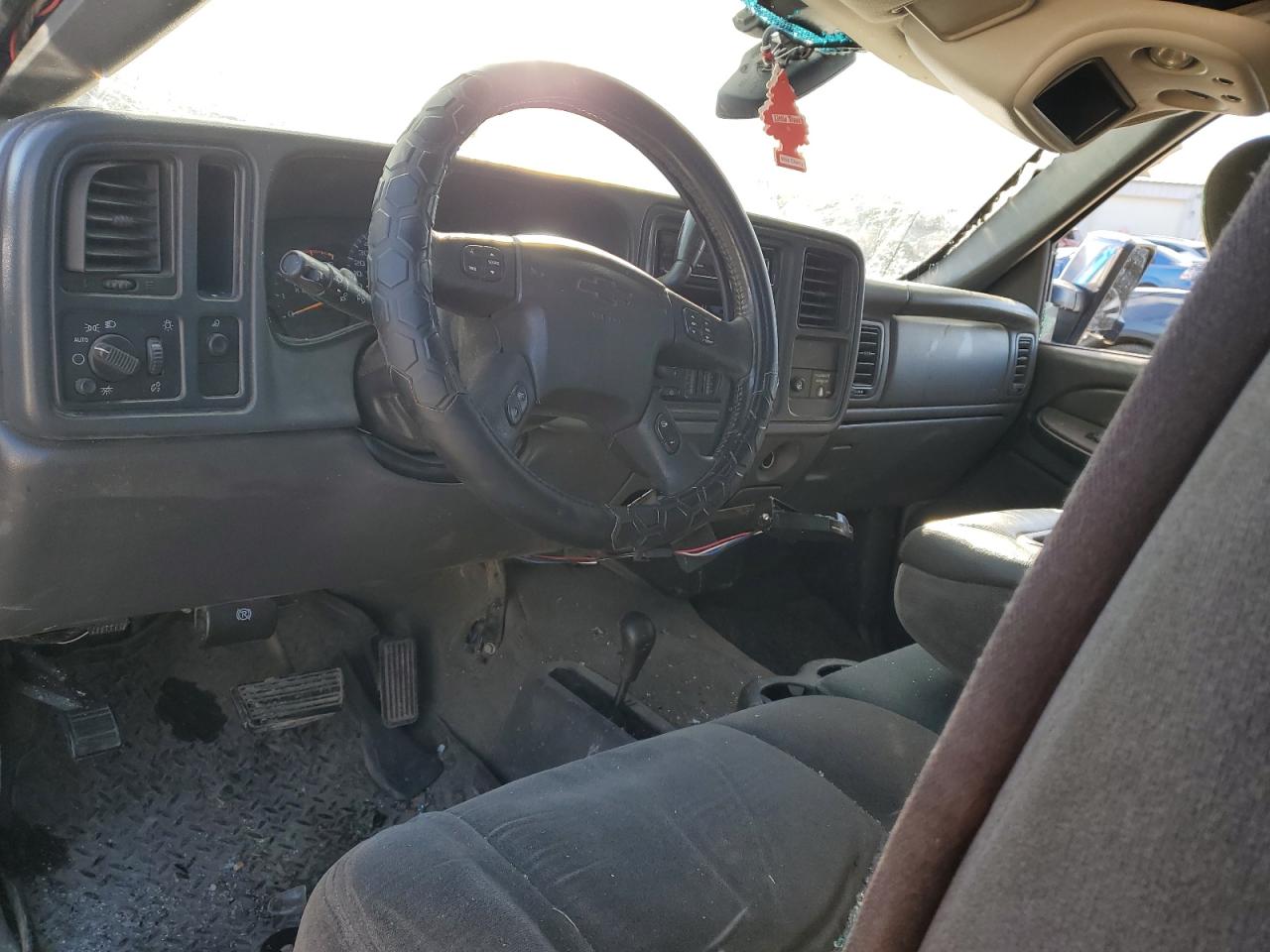 2004 Chevrolet Silverado VIN 1GCHK29184E175321 Copart auction photo, rollover damage thumbnail 8