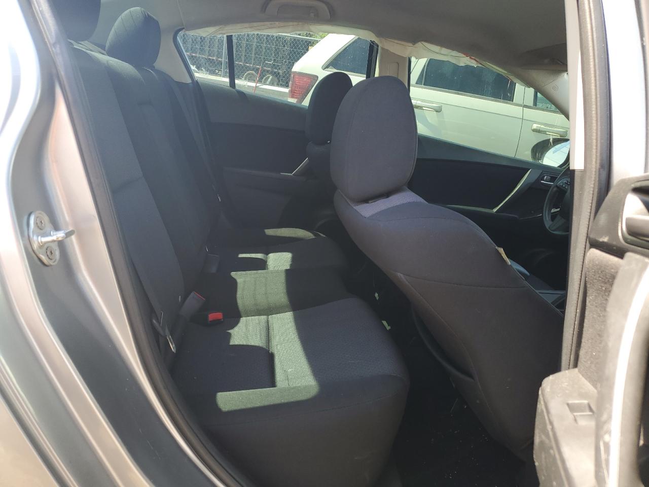 2010 Mazda 3 VIN JM1BL1SF8A1186339 Copart auction photo, undercarriage / front end damage thumbnail 11